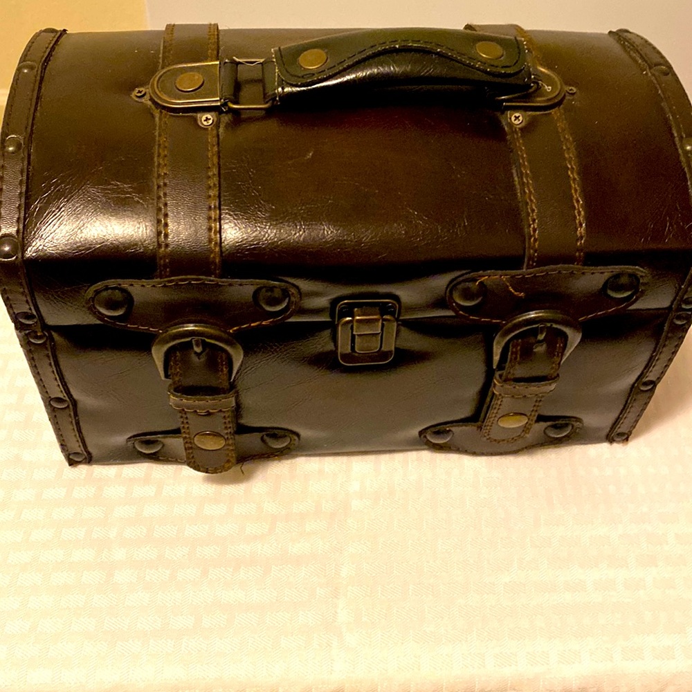 Navy treasure chest